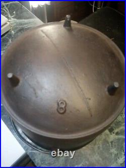 Antique 10 Dia 7 3/4 High Cast Iron Bean Pot Wagon Kettle 3 Legs Cauldron No 8
