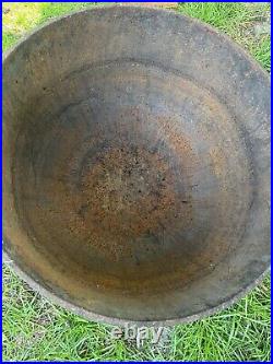 Antique EXTRA LARGE Scalding Cooking Cauldron Cast iron No. 3, Pre 1890s