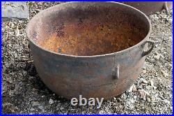 Antique Large Cast Iron 3 Legged Pot Kettle 19 Diameter