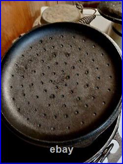 Awesome Vintage Large Cast Iron Lodge #10 Dutch Oven Collectors Item Nice