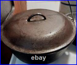 Awesome Vintage Lodge Cast Iron Dutch Oven # 12 Large