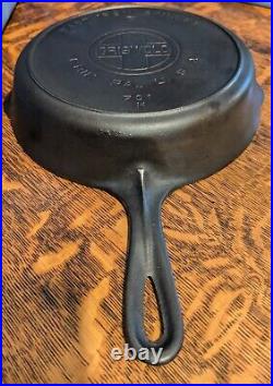 Griswold #7 Large Block Logo Cast Iron Skillet 701 with Heat Ring Clean & Flat