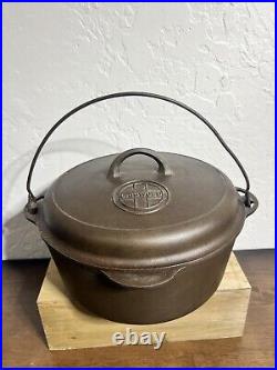 Griswold #9 Cast Iron Dutch Oven With Large Logo & Matching Cover