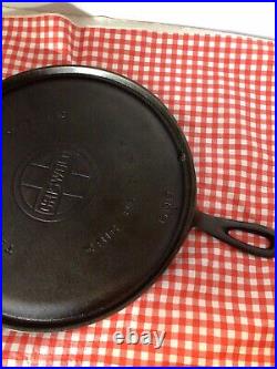 Griswold Cast Iron #9Griddle Large Logo