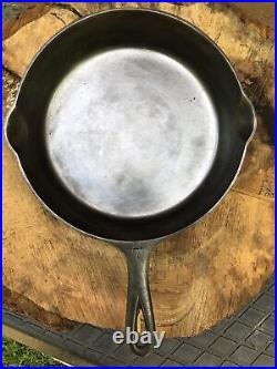 Griswold no 7 Cast iron Skillet Large Block Writing Smooth Bottom
