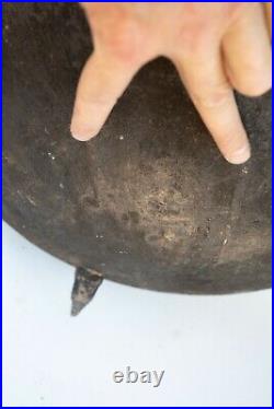 Large Cast Iron Antique Calderon (SHD1) Pot Two Gate Marks Marked 15 Three Feet