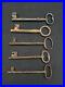 Lot_of_5_Large_Antique_Cast_Iron_Skeleton_Keys_01_vg