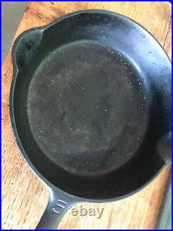 Nice GRISWOLD Cast Iron Skillet Frying Pan # 5 LARGE BLOCK LOGO 724A