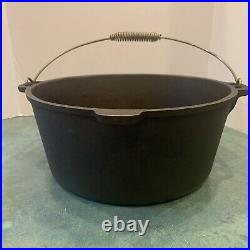 Old Mountain Extra Large Cast Iron Dutch Oven/Roaster 12 Diameter With Lid