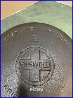 Vintage GRISWOLD #8 Cast Iron Skillet Large Logo 704 Z Cleaned Slight Wobble