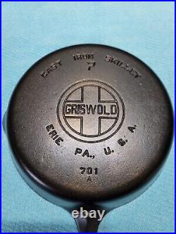 Vintage GRISWOLD Cast Iron SKILLET Frying Pan # 7 LARGE BLOCK LOGO SMOOTH BOTTOM