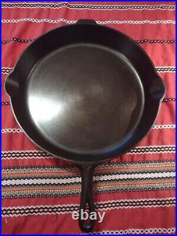 Vintage Griswold #14 Cast Iron Large Logo 718 Skillet With Heat Ring Sits Flat