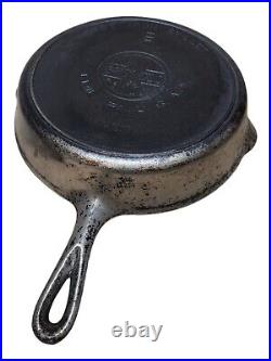 Vintage Griswold No. 9 Large Logo Cast Iron Skillet-710 B withHeat Ring