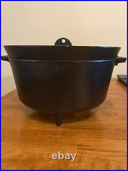 Vintage Large Cast Iron #12 Dutch Oven Cast Iron Pot Cauldron Lid Legs 12.5